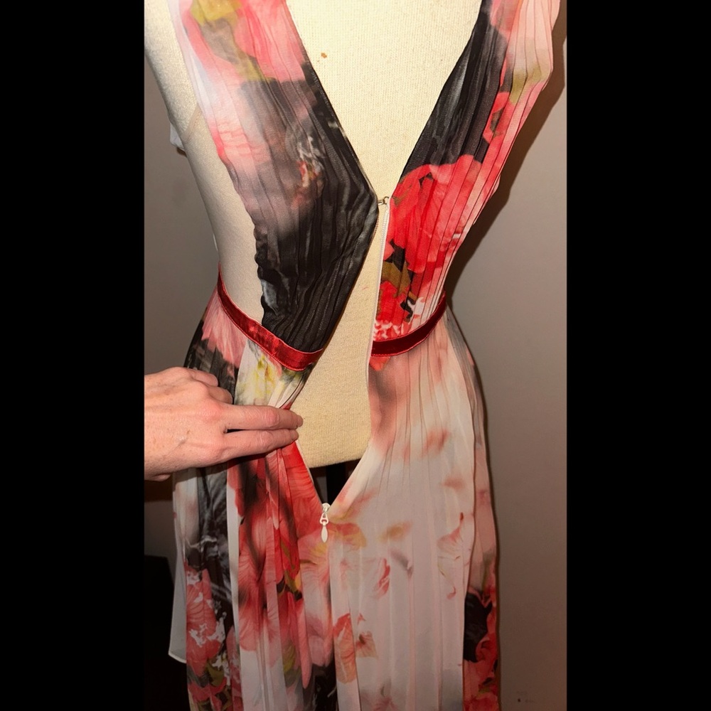 Bebe High Low Chiffon Pleated Maxi Dress Floral Illusion Sheer Dress 4 NWT - Picture 9 of 16